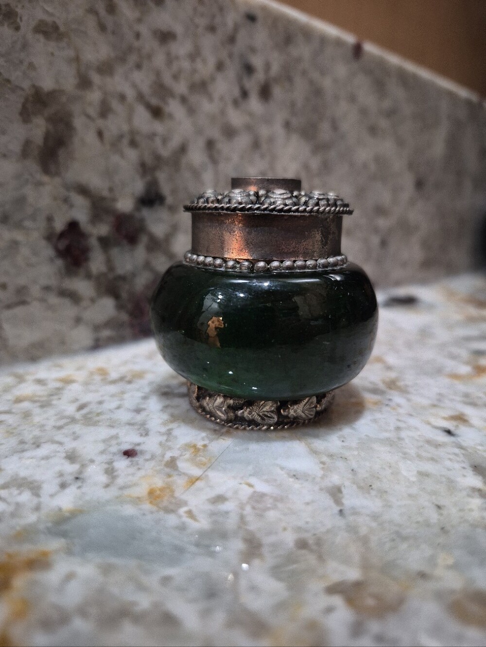Vintage Green Glass & Pewter Trinket Jewelry Box Emerald Heart Floral Treasure